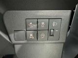 アイドリングストップ機能がついているので、停車時にエンジンを止めて燃料消費を抑えます。環境にもお財布に優しいですね♪