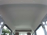 当店すべての展示車両はチタニア「抗菌・防臭」処理による車内クリーニングを行っており10年以上にわたりこだわっています。雑菌の増殖を抑えニオイが付きにくく残りにくくなり快適で爽やか、清潔に保たれています