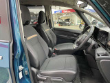 適度なホールド感と快適な座り心地の運転席シートまわり!