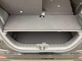 アイデア次第でいろいろな使い方ができる広くて使い勝手のいい荷室。