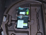 パンク修理キットを装備しております。