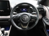 各操作スイッチなどもハンドルから手を放すことなく操作可能で安全運転に支援いたします!
