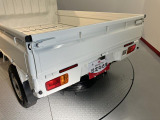 車両状態証明書修復歴の有無も一目瞭然。機能や内装・外装、走行距離、修復歴の有無をチェックし、クルマの状態を10段階にした車両状態証明書。数字や記号を使ってわかりやすく表示しています。