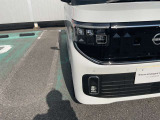 夜間走行でも安心なLEDヘッドランプが装着されています!
