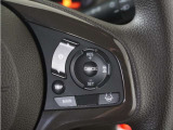 ◆アダプティブクルーズコントロール◆予め設定した車速内でクルマが自動的に加減速。前走車との適切な車間距離を維持しながら追従走行します。【LKAS】車線維持支援システムでステアリング操作を支援。