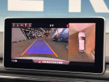 ●サラウンドビューカメラ:専用のカメラにより、上から見下ろしたような視点で360度クルマの周囲を確認することができます☆死角部分も確認しやすく、狭い場所での切り返しや駐車もスムーズに行えます。