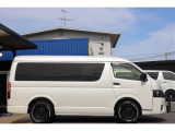【ハイエース 2.7 GL ロング ミドルルーフ BlackEdition】