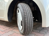 【ホイールキャップ】車に良く似合う純正ホイールキャップが装備されています。ノーマルタイヤ、スタッドレスタイヤもU-Select交野にお任せください。