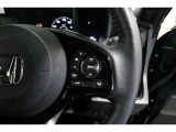 Hondaセンシングの機能のひとつ、アダプティブクルーズコントロール付!アクセルから足を離しても設定したスピードと前車との車間を保ち走行してくれます!車線維持もアシスト☆高速道路で疲労軽減ですね☆