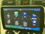 画面にはオーディオや目的地などのメニューが並び、目的に合わせて項目を選びやすい構成です。テレビや音楽、電話番号など複数の選択肢が表示され、日常のお出かけをサポートします。