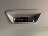 総在庫で500台ほどの取り扱いがございます。当社デモカー使用の車両やメーカーで使用していた車両などもご紹介ができます。新型モデルもお気軽にご相談くださいませ。
