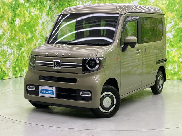 N-VAN +スタイル ファン 4WD 