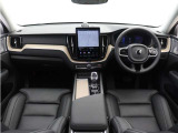 Google搭載/ETC2.0/360度カメラのフルセット搭載。11.2インチ・タッチスクリーン式センターディスプレイと、2モード選択式の12.3インチデジタル液晶ドライバー・ディスプレイを装備。