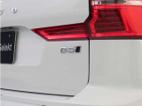 【B5 AWD】高い走行安定性と最適なトラクションを提供するAWD機構を採用。高効率とレスポンスに磨きをかけた新開発「48V ハイブリッド」です。