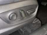 パワーシート搭載。微妙な調整が手軽にでき、ピッタリのポジションで運転することが可能です。