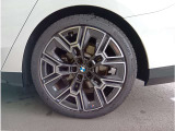 左リア 245/45R19