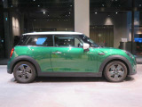 気になる車両へのご質問も大歓迎です。お気軽にMINI 一宮 0078-6002-369993 (無料)までご連絡ください!