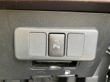 知識と経験が豊富な国家資格整備士が常駐しています。車両の細部まで見逃さない確かな技術でメンテナンスを行うため、点検・修理・整備のすべての工程において高い信頼感を提供しています。