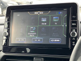 AVメニューにテレビの項目が表示され、画面から選択できます。停車中の休憩時間に映像やテレビを視聴でき、待ち時間を過ごす際にも便利な装備です。