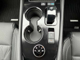 先進的なデザインで、シンプルな操作が可能なシフトレバーです☆彡 ドライブモードや電動パーキングなどの操作もこちらから(^^)/
