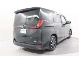 クルマの状態を徹底検査して公開!中古車は1台ずつコンディションが違います。トヨタでは中古車の総合評価や内外装の状態などをひと目で分かるよう、プロの検査員が実施した車両検査証明書をご用意しています。