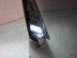 フロントLEDフォグランプです鮮やかな日光色で明るく足元を照らします。