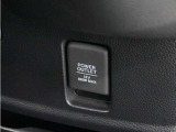 ◆12V電源ソケット◆スマートフォンの充電等にも便利な電源ソケット!使いやすい場所に装備されています。