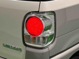 宝石を散りばめたようなデザインの丸形リヤコンビネーションランプ(LEDストップランプ)は省電力・長寿命化を実現。