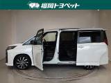 両側パワースライドドア付きだから、狭い駐車スペースなどでの 乗り降りラクラク!小さなお子さまのいるご家庭には嬉しい装備。