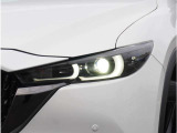 【ヘッドライト】省電力で長寿命の明るく運転しやすいLEDヘッドランプです。明るく照らすので暗い夜道からお客様を守ってくれます。お近くの島根マツダまでお越しください。