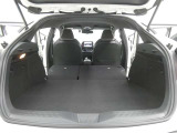 【シートアレンジ可能】ゆとりあるワイドな車内空間は、ドライブを始め買い物やレジャーなど、幅広く活躍します。一人でもみんなとでもお出かけを楽しみましょう!