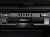 ★ETC2.0が装備されています!!社外品とは違い収まりの良いデザインが人気!高速道路を利用する際は必需品ですよね!!ストレス無く料金所を通過出来ます!!