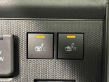 寒い日のドライブを快適にする運転席&助手席シートヒーターが付いてます。アクセサリーソケット(12V/120W)も装備されています。
