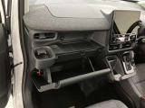 ご契約時にご本人の現車確認、全国販売しております。(一部地域を除いて)ご契約時及び納車時にご来店頂ける様お願いいたします。