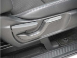 ◆シートハイトアジャスター◆運転席を上下に高さ調節ができます!運転ポジションを体格に合わせてシート調整できます。