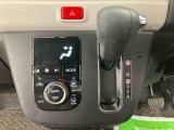 3.「認定中古車カルテ」は、走行距離や修復歴に加えてキズ・凹みの有無・状態や消耗品の交換、過去の整備状況がわかります。