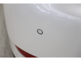 【クリアランスソナー】 障害物が近づくと、メーター画面でのディスプレイ表示やブザーで知らせてくれる機能がある装置です。