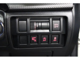 装備されている機能を必要に応じて一時停止できるスイッチをダッシュボード右下にまとめて配置。