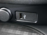 アクセサリーソケツト&USB