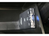 ボイスタイプのETC搭載。高速道路出入口もスマートに通過! 今やマストアイテムですね。納車前には使用できるようにセットアップをさせていただきます。ETCカードの取扱もしておりますのでご相談ください。