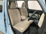 【運転席・助手席】内装ルームクリーニング済みです。しっかり綺麗にしていますので、是非、お確かめください。車に自信があるからこそ、是非一度ご来店頂き内外装も見てもらえると幸いです。