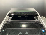 新車保証の【メルセデスケア】が継承されるお車は、初回車検時まで走行距離無制限でトータルサポートさせていただきます。