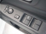 ◆パワーウィンドウスイッチ◆運転席から全席の窓の開閉操作を行うことが出来いつでも換気ができます!