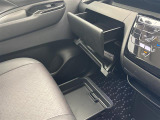 店舗にて現車の確認もいただけますので、お電話で在庫のご確認の上是非ご来店くださいませ!!!