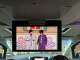 【フリップダウンモニター】付き☆後部座席に座りながら大画面でTVやDVDをお楽しみいただけます♪