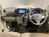 運転席からの視界が左右に広く隅々まではっきりと見渡せます。車の前端も把握しやすく安心して運転できます!