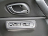 4WD/5速MT/ナビ/TV/バックカメラ/Bluetooth/電動格納ドアミラー/アルミホイール/シートヒーター/キーレス/エアコン/パワーウィンドウ/フロアマット/ドアバイザー