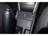 各スイッチ類が使いやすい位置にレイアウトされています。便利な機能をご利用ください。