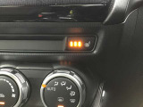 運転席シートヒーター付きで寒い朝もあったかです。