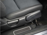 ◆シートハイトアジャスター◆運転席を上下に高さ調節ができます!運転ポジションを体格に合わせてシート調整できます。